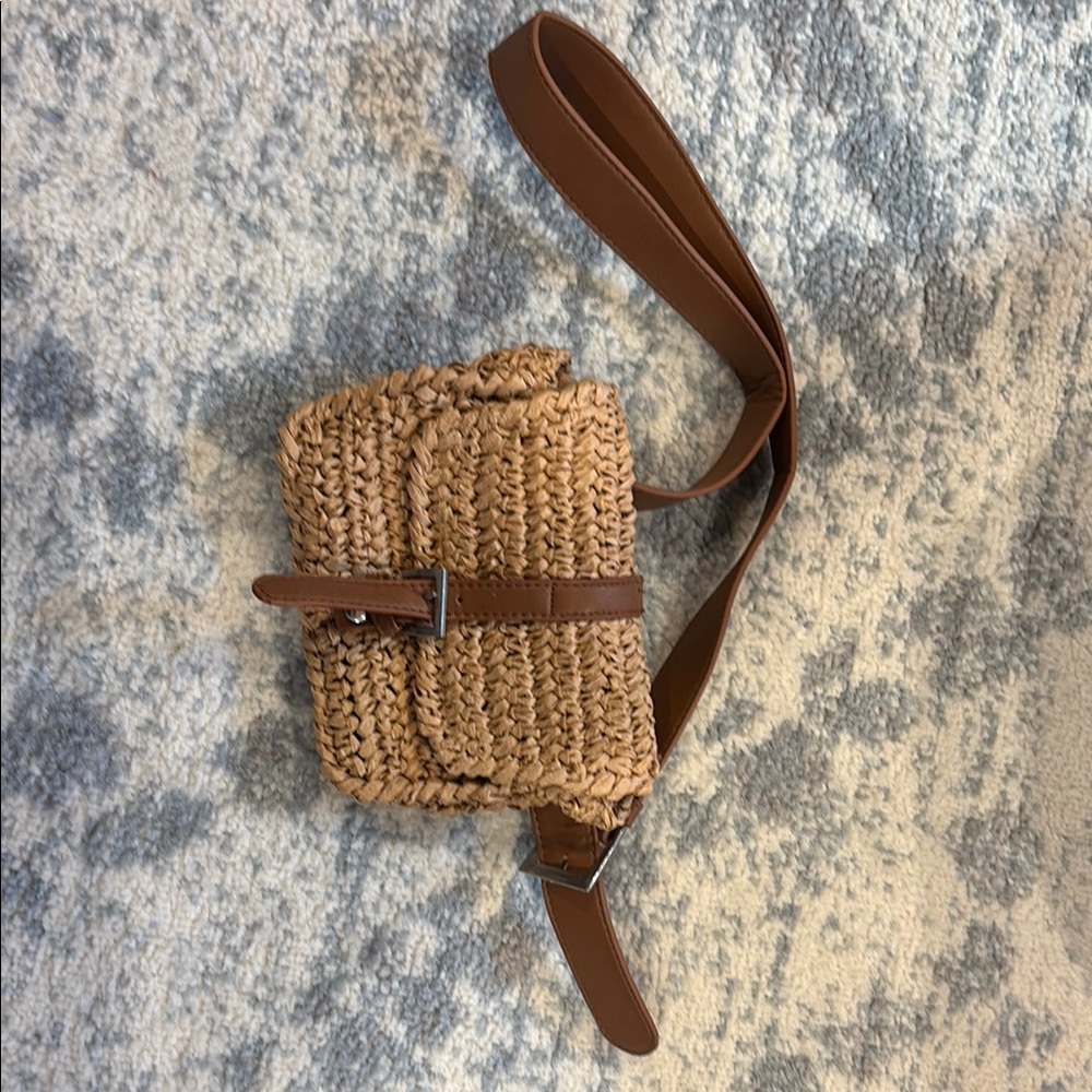 Chic Tan Woven Crossbody Bag